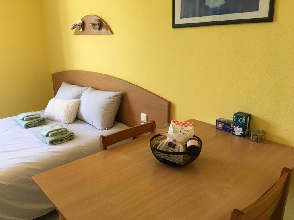 Studio Tres Bien Situe, Belle Vue, Parking Prive Bagneres-de-Bigorre Ngoại thất bức ảnh