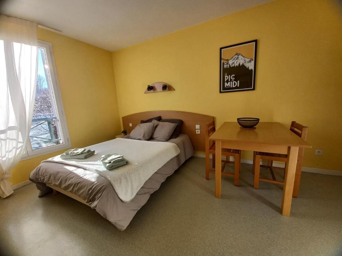 Studio Tres Bien Situe, Belle Vue, Parking Prive Bagneres-de-Bigorre Ngoại thất bức ảnh